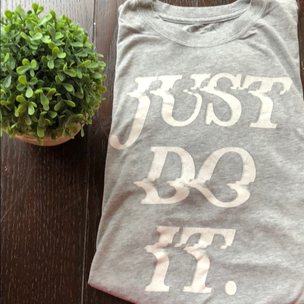 NIKE slim fit fit tee